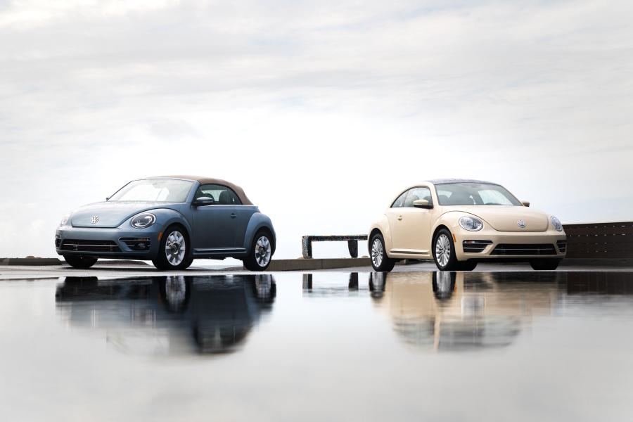  Volkswagen Beetle SEL Final Edition Convertible 2018 года  (NA) (фото 14 из 27)